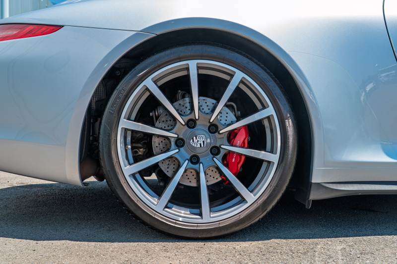 ポルシェ 911(Type991.1) ｶﾚﾗ4S ｽﾎﾟｰﾂｸﾛﾉPKG　MY16 ﾌﾞﾗｯｸﾚｻﾞｰｼｰﾄ ﾅﾋﾞTV PASM ｽﾎﾟｰﾂﾃﾞｻﾞｲﾝｽﾃｱﾘﾝｸﾞ ｴﾝﾄﾘｰﾄﾞﾗｲﾌﾞ BOSE ｵｰﾄｴｱｺﾝ 電動Dﾐﾗｰ TPM ｶﾚﾗｸﾗｼｯｸ20ｲﾝﾁAW　2年保証