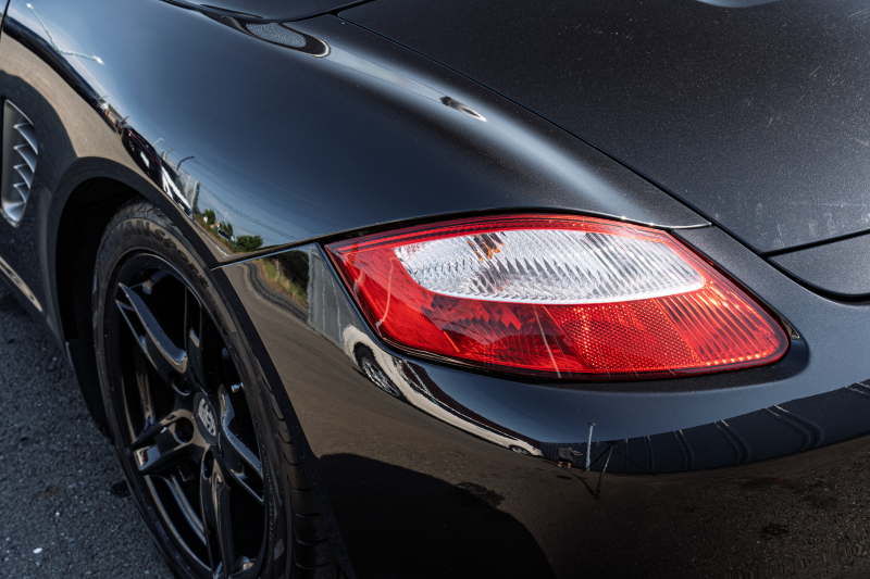 ポルシェ ボクスター(Type987) ﾍﾞｰｽｸﾞﾚｰﾄﾞ　5速ﾏﾆｭｱﾙ 左ﾊﾝﾄﾞﾙ ﾌﾞﾗｯｸﾊｰﾌﾚｻﾞｰｼｰﾄ ｼｰﾄﾋｰﾀｰ ﾌﾞﾗｯｸｿﾌﾄﾄｯﾌﾟ ｶﾛｯﾂｪﾘｱﾅﾋﾞ ﾌﾙｾｸﾞTV ｷｾﾉﾝ ﾎﾞｸｽﾀｰS18ｲﾝﾁAW　2年保証