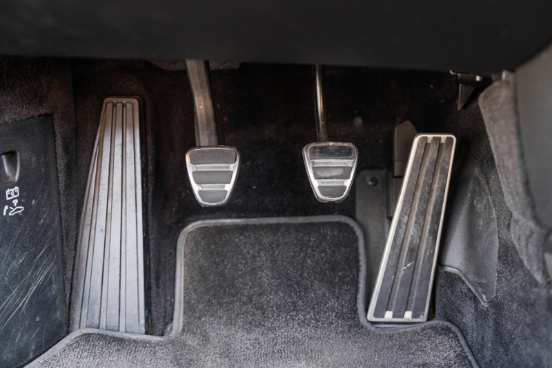 ポルシェ ボクスター(Type987) ﾍﾞｰｽｸﾞﾚｰﾄﾞ　5速ﾏﾆｭｱﾙ 左ﾊﾝﾄﾞﾙ ﾌﾞﾗｯｸﾊｰﾌﾚｻﾞｰｼｰﾄ ｼｰﾄﾋｰﾀｰ ﾌﾞﾗｯｸｿﾌﾄﾄｯﾌﾟ ｶﾛｯﾂｪﾘｱﾅﾋﾞ ﾌﾙｾｸﾞTV ｷｾﾉﾝ ﾎﾞｸｽﾀｰS18ｲﾝﾁAW　2年保証