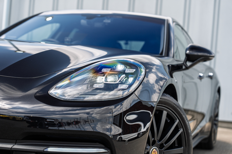 ポルシェ パナメーラ ﾍﾞｰｽｸﾞﾚｰﾄﾞ ｽﾎﾟｰﾂｸﾛﾉPKG　ﾌﾞﾗｯｸﾚｻﾞｰｼｰﾄ PCMﾅﾋﾞ CayPlay LEDﾗｲﾄ PASM/ｴｱｻｽ ｴﾝﾄﾘｰD ACC ﾚｰﾝﾃﾞｨﾊﾟｰﾁｬｰﾜｰﾆﾝｸﾞ ﾊﾟﾅﾒｰﾗﾃﾞｻﾞｲﾝ20ｲﾝﾁAW　2年保証