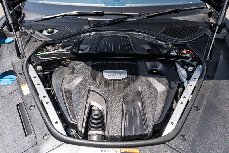 ポルシェ パナメーラ ﾍﾞｰｽｸﾞﾚｰﾄﾞ ｽﾎﾟｰﾂｸﾛﾉPKG　ﾌﾞﾗｯｸﾚｻﾞｰｼｰﾄ PCMﾅﾋﾞ CayPlay LEDﾗｲﾄ PASM/ｴｱｻｽ ｴﾝﾄﾘｰD ACC ﾚｰﾝﾃﾞｨﾊﾟｰﾁｬｰﾜｰﾆﾝｸﾞ ﾊﾟﾅﾒｰﾗﾃﾞｻﾞｲﾝ20ｲﾝﾁAW　2年保証