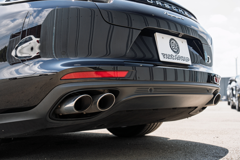 ポルシェ パナメーラ ﾍﾞｰｽｸﾞﾚｰﾄﾞ ｽﾎﾟｰﾂｸﾛﾉPKG　ﾌﾞﾗｯｸﾚｻﾞｰｼｰﾄ PCMﾅﾋﾞ CayPlay LEDﾗｲﾄ PASM/ｴｱｻｽ ｴﾝﾄﾘｰD ACC ﾚｰﾝﾃﾞｨﾊﾟｰﾁｬｰﾜｰﾆﾝｸﾞ ﾊﾟﾅﾒｰﾗﾃﾞｻﾞｲﾝ20ｲﾝﾁAW　2年保証