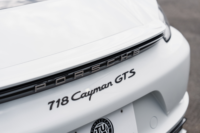 ポルシェ 718 ケイマン GTS ｽﾎﾟｰﾂｸﾛﾉPKG　ﾎﾞﾙﾄﾞｰﾚｯﾄﾞﾚｻﾞｰｲﾝﾃﾘｱ PCMﾅﾋﾞ ｽﾎﾟｴｸﾞ PASM GTｽﾎﾟｰﾂｽﾃｱ TPM ｵｰﾄｴｱｺﾝ ｷｾﾉﾝ 電格ﾐﾗｰ ｶﾚﾗS20ｲﾝﾁAW ﾊﾟｰｸｱｼｽﾄ　2年保証