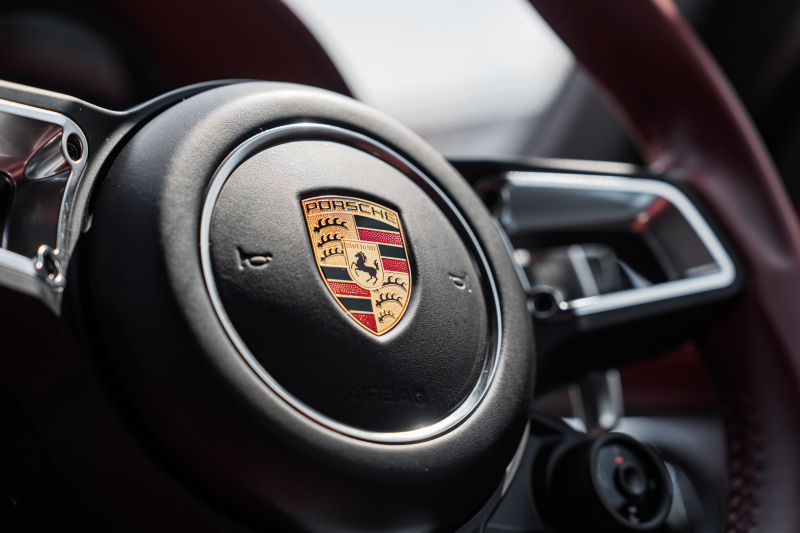 ポルシェ 718 ケイマン GTS ｽﾎﾟｰﾂｸﾛﾉPKG　ﾎﾞﾙﾄﾞｰﾚｯﾄﾞﾚｻﾞｰｲﾝﾃﾘｱ PCMﾅﾋﾞ ｽﾎﾟｴｸﾞ PASM GTｽﾎﾟｰﾂｽﾃｱ TPM ｵｰﾄｴｱｺﾝ ｷｾﾉﾝ 電格ﾐﾗｰ ｶﾚﾗS20ｲﾝﾁAW ﾊﾟｰｸｱｼｽﾄ　2年保証