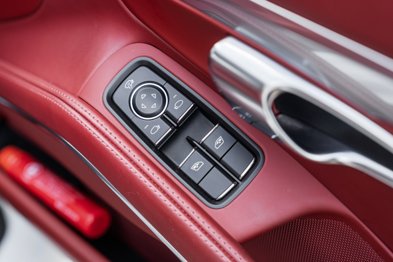 ポルシェ 718 ケイマン GTS ｽﾎﾟｰﾂｸﾛﾉPKG　ﾎﾞﾙﾄﾞｰﾚｯﾄﾞﾚｻﾞｰｲﾝﾃﾘｱ PCMﾅﾋﾞ ｽﾎﾟｴｸﾞ PASM GTｽﾎﾟｰﾂｽﾃｱ TPM ｵｰﾄｴｱｺﾝ ｷｾﾉﾝ 電格ﾐﾗｰ ｶﾚﾗS20ｲﾝﾁAW ﾊﾟｰｸｱｼｽﾄ　2年保証