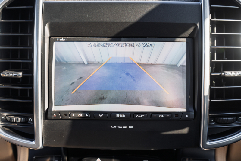 ポルシェ カイエン ﾍﾞｰｽｸﾞﾚｰﾄﾞ　MY16 後期ﾓﾃﾞﾙ ﾍﾞｰｼﾞｭﾚｻﾞｰｼｰﾄ ｼｰﾄﾋｰﾀｰ ﾊﾟﾉﾗﾏｻﾝﾙｰﾌ ｸﾗﾘｵﾝﾅﾋﾞ ﾌﾙｾｸﾞTV ﾊﾞｯｸｶﾒﾗ ｴﾝﾄﾘｰﾄﾞﾗｲﾌﾞ ｸﾙｺﾝ ｷｾﾉﾝﾗｲﾄ ｽﾎﾟｰﾂﾃｰﾙﾊﾟｲﾌﾟ ｶｲｴﾝ18ｲﾝﾁAW　2年保証