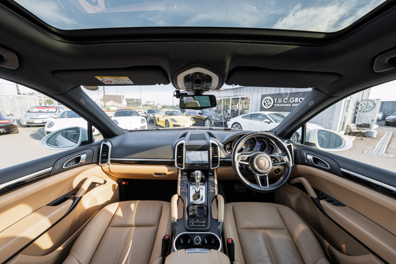 ポルシェ カイエン ﾍﾞｰｽｸﾞﾚｰﾄﾞ　MY16 後期ﾓﾃﾞﾙ ﾍﾞｰｼﾞｭﾚｻﾞｰｼｰﾄ ｼｰﾄﾋｰﾀｰ ﾊﾟﾉﾗﾏｻﾝﾙｰﾌ ｸﾗﾘｵﾝﾅﾋﾞ ﾌﾙｾｸﾞTV ﾊﾞｯｸｶﾒﾗ ｴﾝﾄﾘｰﾄﾞﾗｲﾌﾞ ｸﾙｺﾝ ｷｾﾉﾝﾗｲﾄ ｽﾎﾟｰﾂﾃｰﾙﾊﾟｲﾌﾟ ｶｲｴﾝ18ｲﾝﾁAW　2年保証