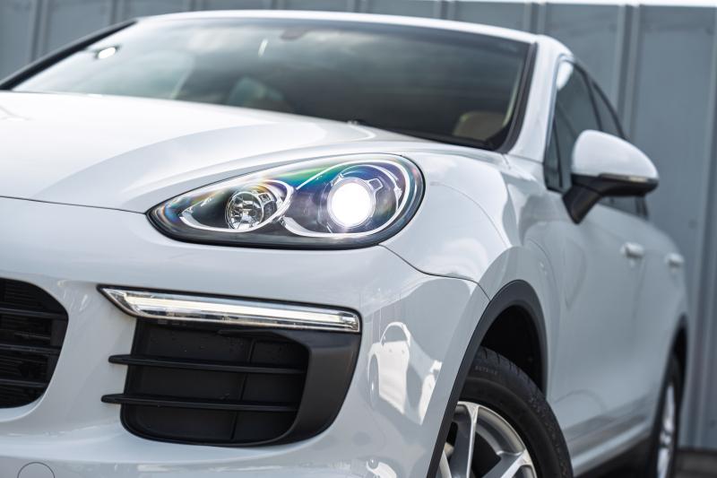 ポルシェ カイエン ﾍﾞｰｽｸﾞﾚｰﾄﾞ　MY16 後期ﾓﾃﾞﾙ ﾍﾞｰｼﾞｭﾚｻﾞｰｼｰﾄ ｼｰﾄﾋｰﾀｰ ﾊﾟﾉﾗﾏｻﾝﾙｰﾌ ｸﾗﾘｵﾝﾅﾋﾞ ﾌﾙｾｸﾞTV ﾊﾞｯｸｶﾒﾗ ｴﾝﾄﾘｰﾄﾞﾗｲﾌﾞ ｸﾙｺﾝ ｷｾﾉﾝﾗｲﾄ ｽﾎﾟｰﾂﾃｰﾙﾊﾟｲﾌﾟ ｶｲｴﾝ18ｲﾝﾁAW　2年保証