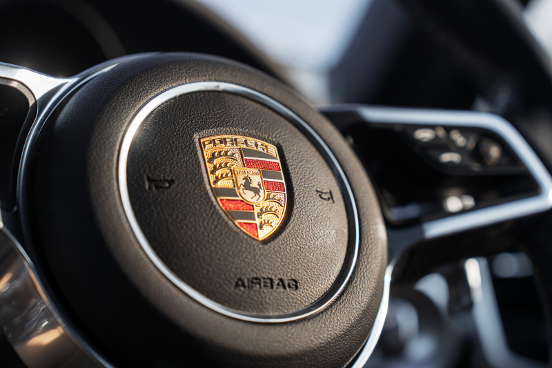 ポルシェ カイエン ﾍﾞｰｽｸﾞﾚｰﾄﾞ　MY16 後期ﾓﾃﾞﾙ ﾍﾞｰｼﾞｭﾚｻﾞｰｼｰﾄ ｼｰﾄﾋｰﾀｰ ﾊﾟﾉﾗﾏｻﾝﾙｰﾌ ｸﾗﾘｵﾝﾅﾋﾞ ﾌﾙｾｸﾞTV ﾊﾞｯｸｶﾒﾗ ｴﾝﾄﾘｰﾄﾞﾗｲﾌﾞ ｸﾙｺﾝ ｷｾﾉﾝﾗｲﾄ ｽﾎﾟｰﾂﾃｰﾙﾊﾟｲﾌﾟ ｶｲｴﾝ18ｲﾝﾁAW　2年保証