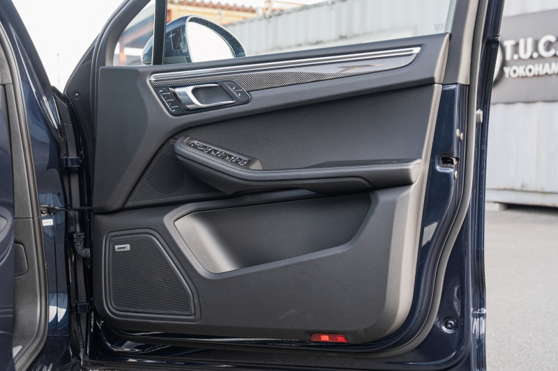 ポルシェ マカン ﾀｰﾎﾞ ﾊﾟｰﾌｫｰﾏﾝｽ ｽﾎﾟｰﾂｸﾛﾉPKG　1ｵｰﾅｰ 440ps ﾌﾞﾗｯｸﾚｻﾞｰｼｰﾄ PCMﾅﾋﾞTV ｱﾗｳﾝﾄﾞﾋﾞｭｰ ｽﾎﾟｴｸﾞ LED/PDLS+ PASM ｴﾝﾄﾘｰﾄﾞﾗｲﾌﾞ ｶｰﾎﾞﾝｲﾝﾃﾘｱP ﾏｶﾝﾃﾞｻﾞｲﾝ19ｲﾝﾁAW　2年保証