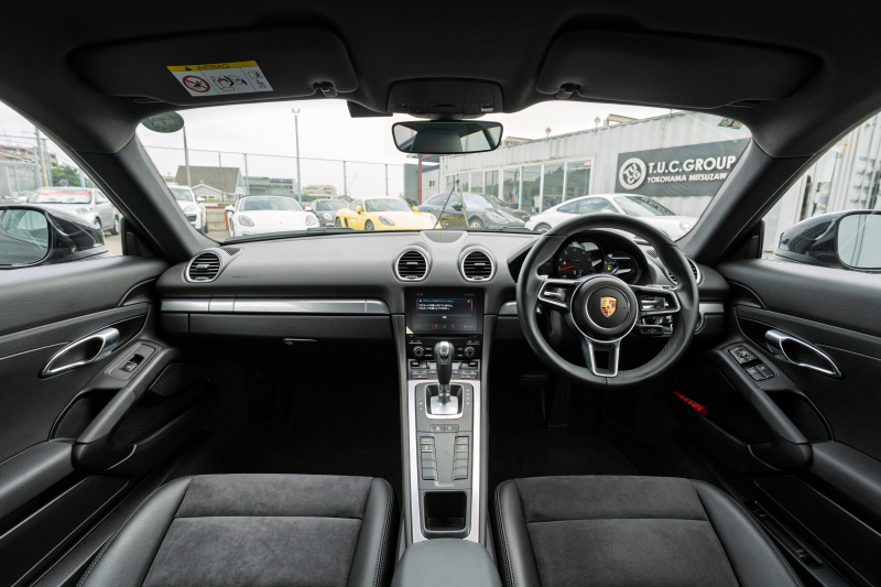 ポルシェ 718 ケイマン ﾍﾞｰｽｸﾞﾚｰﾄﾞ　ﾌﾞﾗｯｸﾊｰﾌﾚｻﾞｰｼｰﾄ ｼｰﾄﾋｰﾀｰ PCMﾅﾋﾞ AppleCarPlay ｷｾﾉﾝ ｵｰﾄｴｱｺﾝ TPM ﾊﾟﾄﾞﾙ 電格ﾐﾗｰ ｹｲﾏﾝ18ｲﾝﾁAW　2年保証