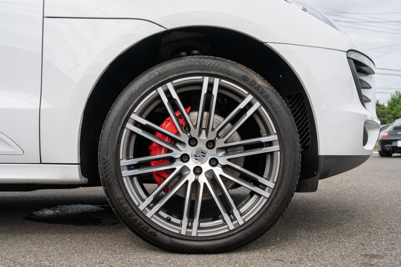 ポルシェ マカン S　ﾍﾞｰｼﾞｭﾊｰﾌﾚｻﾞｰｼｰﾄ ｼｰﾄﾋｰﾀｰ ﾊﾟﾉﾗﾏSR ｸﾗﾘｵﾝﾅﾋﾞTV ｴﾝﾄﾘｰD PDLS ﾊﾟｰｸｾﾝｻｰ BOSE ﾊﾟﾄﾞﾙ 911ﾀｰﾎﾞﾃﾞｻﾞｲﾝ21AW　2年保証