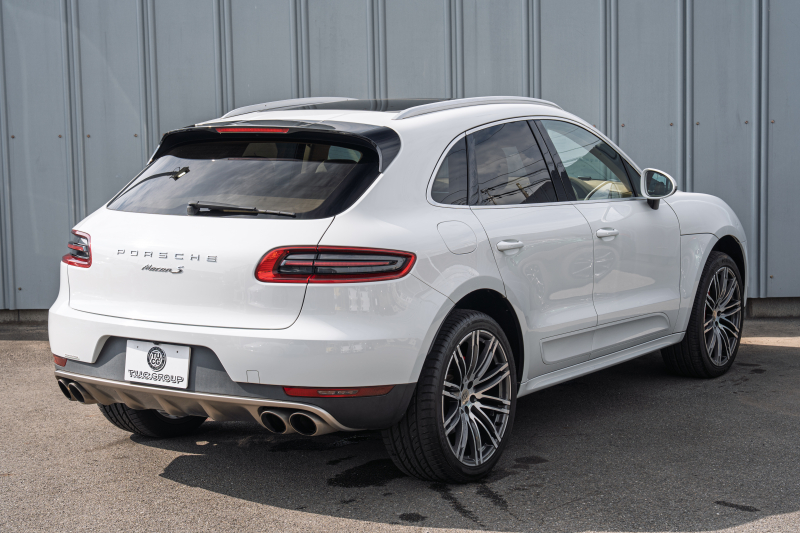 ポルシェ マカン S　ﾍﾞｰｼﾞｭﾊｰﾌﾚｻﾞｰｼｰﾄ ｼｰﾄﾋｰﾀｰ ﾊﾟﾉﾗﾏSR ｸﾗﾘｵﾝﾅﾋﾞTV ｴﾝﾄﾘｰD PDLS ﾊﾟｰｸｾﾝｻｰ BOSE ﾊﾟﾄﾞﾙ 911ﾀｰﾎﾞﾃﾞｻﾞｲﾝ21AW　2年保証