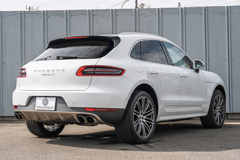 ポルシェ マカン S　ﾍﾞｰｼﾞｭﾊｰﾌﾚｻﾞｰｼｰﾄ ｼｰﾄﾋｰﾀｰ ﾊﾟﾉﾗﾏSR ｸﾗﾘｵﾝﾅﾋﾞTV ｴﾝﾄﾘｰD PDLS ﾊﾟｰｸｾﾝｻｰ BOSE ﾊﾟﾄﾞﾙ 911ﾀｰﾎﾞﾃﾞｻﾞｲﾝ21AW　2年保証