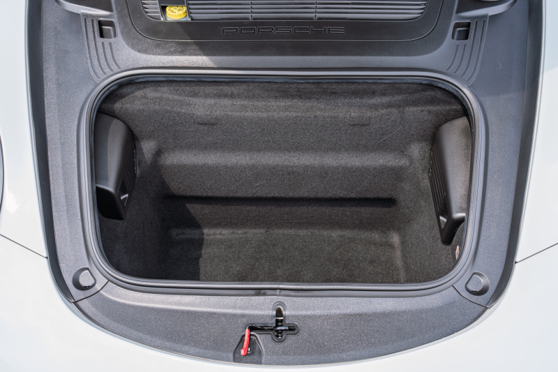 ポルシェ 911(Type991.1) ｶﾚﾗ4　MY16 ﾌﾞﾗｯｸﾚｻﾞｰｽﾎﾟｰﾂｼｰﾄ ｼｰﾄﾋｰﾀｰ ﾅﾋﾞTV ｽﾎﾟｰﾂﾃﾞｻﾞｲﾝｽﾃｱ 電格ﾐﾗｰ ｷｾﾉﾝ ｵｰﾄｴｱｺﾝ ｶﾚﾗ19ｲﾝﾁAW 　2年保証