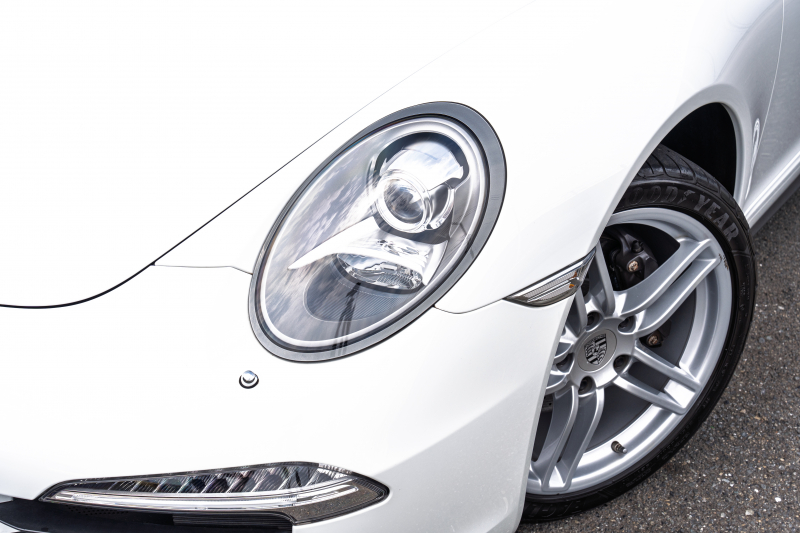 ポルシェ 911(Type991.1) ｶﾚﾗ4　MY16 ﾌﾞﾗｯｸﾚｻﾞｰｽﾎﾟｰﾂｼｰﾄ ｼｰﾄﾋｰﾀｰ ﾅﾋﾞTV ｽﾎﾟｰﾂﾃﾞｻﾞｲﾝｽﾃｱ 電格ﾐﾗｰ ｷｾﾉﾝ ｵｰﾄｴｱｺﾝ ｶﾚﾗ19ｲﾝﾁAW 　2年保証