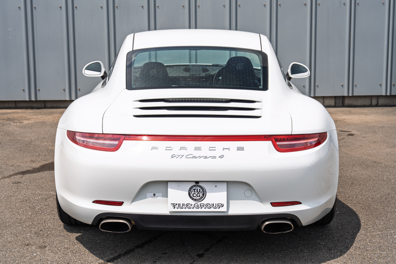 ポルシェ 911(Type991.1) ｶﾚﾗ4　MY16 ﾌﾞﾗｯｸﾚｻﾞｰｽﾎﾟｰﾂｼｰﾄ ｼｰﾄﾋｰﾀｰ ﾅﾋﾞTV ｽﾎﾟｰﾂﾃﾞｻﾞｲﾝｽﾃｱ 電格ﾐﾗｰ ｷｾﾉﾝ ｵｰﾄｴｱｺﾝ ｶﾚﾗ19ｲﾝﾁAW 　2年保証