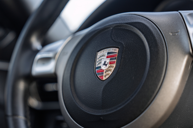 ポルシェ 911(Type997) ｶﾚﾗ4S　ﾌﾞﾗｯｸﾚｻﾞｰｼｰﾄ ｼｰﾄﾋｰﾀｰ ｸﾗﾘｵﾝﾅﾋﾞ ﾌﾙｾｸﾞTV PASM ｶﾚﾗS19ｲﾝﾁAW ｷｾﾉﾝﾍｯﾄﾞﾗｲﾄ ｵｰﾄｴｱｺﾝ PSM ﾊﾞｯｸｶﾒﾗ F/Rﾌｫｸﾞ　2年保証