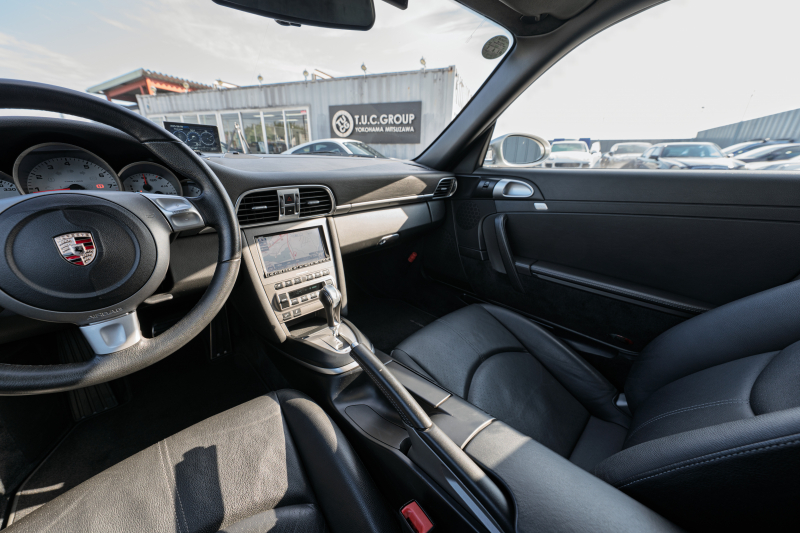 ポルシェ 911(Type997) ｶﾚﾗ4S　ﾌﾞﾗｯｸﾚｻﾞｰｼｰﾄ ｼｰﾄﾋｰﾀｰ ｸﾗﾘｵﾝﾅﾋﾞ ﾌﾙｾｸﾞTV PASM ｶﾚﾗS19ｲﾝﾁAW ｷｾﾉﾝﾍｯﾄﾞﾗｲﾄ ｵｰﾄｴｱｺﾝ PSM ﾊﾞｯｸｶﾒﾗ F/Rﾌｫｸﾞ　2年保証