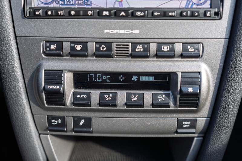 ポルシェ 911(Type997) ｶﾚﾗ4S　ﾌﾞﾗｯｸﾚｻﾞｰｼｰﾄ ｼｰﾄﾋｰﾀｰ ｸﾗﾘｵﾝﾅﾋﾞ ﾌﾙｾｸﾞTV PASM ｶﾚﾗS19ｲﾝﾁAW ｷｾﾉﾝﾍｯﾄﾞﾗｲﾄ ｵｰﾄｴｱｺﾝ PSM ﾊﾞｯｸｶﾒﾗ F/Rﾌｫｸﾞ　2年保証