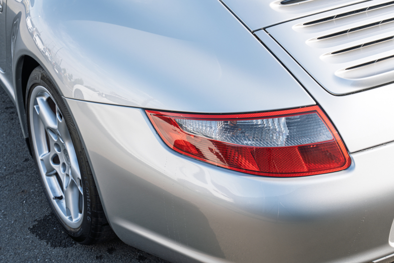 ポルシェ 911(Type997) ｶﾚﾗ4S　ﾌﾞﾗｯｸﾚｻﾞｰｼｰﾄ ｼｰﾄﾋｰﾀｰ ｸﾗﾘｵﾝﾅﾋﾞ ﾌﾙｾｸﾞTV PASM ｶﾚﾗS19ｲﾝﾁAW ｷｾﾉﾝﾍｯﾄﾞﾗｲﾄ ｵｰﾄｴｱｺﾝ PSM ﾊﾞｯｸｶﾒﾗ F/Rﾌｫｸﾞ　2年保証