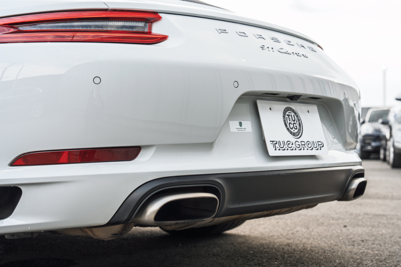 ポルシェ 911(Type991.2) ｶﾚﾗ　MY17 後期ﾓﾃﾞﾙ ﾌﾞﾗｯｸﾚｻﾞｰｼｰﾄ ｼｰﾄﾋｰﾀｰ PCMﾅﾋﾞ ﾌﾙｾｸﾞTV AppleCarPlay PASM ﾊﾟﾄﾞﾙｼﾌﾄ ｷｾﾉﾝ ﾊﾟｰｸｱｼｽﾄ TPM ｶﾚﾗ19ｲﾝﾁAW　2年保証