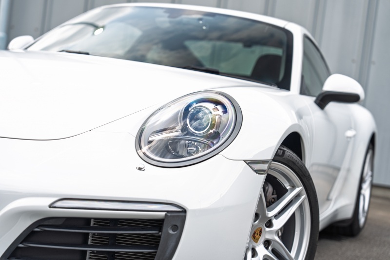 ポルシェ 911(Type991.2) ｶﾚﾗ　MY17 後期ﾓﾃﾞﾙ ﾌﾞﾗｯｸﾚｻﾞｰｼｰﾄ ｼｰﾄﾋｰﾀｰ PCMﾅﾋﾞ ﾌﾙｾｸﾞTV AppleCarPlay PASM ﾊﾟﾄﾞﾙｼﾌﾄ ｷｾﾉﾝ ﾊﾟｰｸｱｼｽﾄ TPM ｶﾚﾗ19ｲﾝﾁAW　2年保証