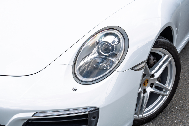 ポルシェ 911(Type991.2) ｶﾚﾗ　MY17 後期ﾓﾃﾞﾙ ﾌﾞﾗｯｸﾚｻﾞｰｼｰﾄ ｼｰﾄﾋｰﾀｰ PCMﾅﾋﾞ ﾌﾙｾｸﾞTV AppleCarPlay PASM ﾊﾟﾄﾞﾙｼﾌﾄ ｷｾﾉﾝ ﾊﾟｰｸｱｼｽﾄ TPM ｶﾚﾗ19ｲﾝﾁAW　2年保証