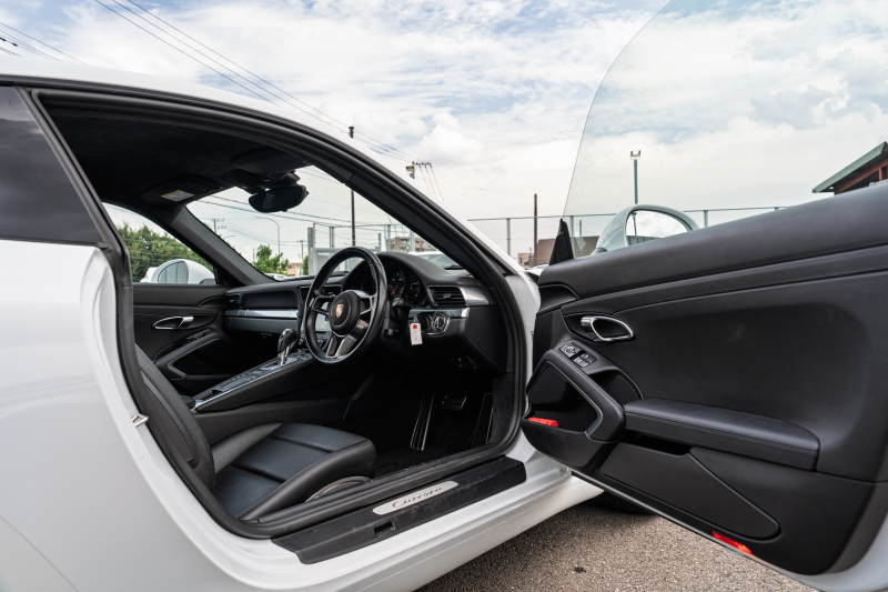 ポルシェ 911(Type991.2) ｶﾚﾗ　MY17 後期ﾓﾃﾞﾙ ﾌﾞﾗｯｸﾚｻﾞｰｼｰﾄ ｼｰﾄﾋｰﾀｰ PCMﾅﾋﾞ ﾌﾙｾｸﾞTV AppleCarPlay PASM ﾊﾟﾄﾞﾙｼﾌﾄ ｷｾﾉﾝ ﾊﾟｰｸｱｼｽﾄ TPM ｶﾚﾗ19ｲﾝﾁAW　2年保証