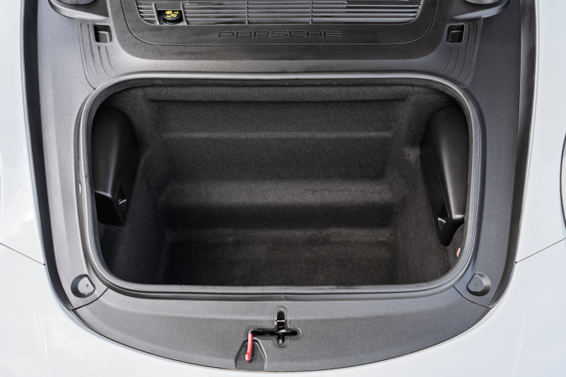 ポルシェ 911(Type991.2) ｶﾚﾗ　MY17 後期ﾓﾃﾞﾙ ﾌﾞﾗｯｸﾚｻﾞｰｼｰﾄ ｼｰﾄﾋｰﾀｰ PCMﾅﾋﾞ ﾌﾙｾｸﾞTV AppleCarPlay PASM ﾊﾟﾄﾞﾙｼﾌﾄ ｷｾﾉﾝ ﾊﾟｰｸｱｼｽﾄ TPM ｶﾚﾗ19ｲﾝﾁAW　2年保証