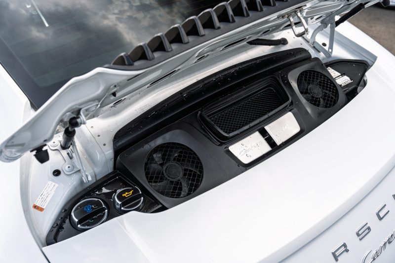 ポルシェ 911(Type991.2) ｶﾚﾗ　MY17 後期ﾓﾃﾞﾙ ﾌﾞﾗｯｸﾚｻﾞｰｼｰﾄ ｼｰﾄﾋｰﾀｰ PCMﾅﾋﾞ ﾌﾙｾｸﾞTV AppleCarPlay PASM ﾊﾟﾄﾞﾙｼﾌﾄ ｷｾﾉﾝ ﾊﾟｰｸｱｼｽﾄ TPM ｶﾚﾗ19ｲﾝﾁAW　2年保証