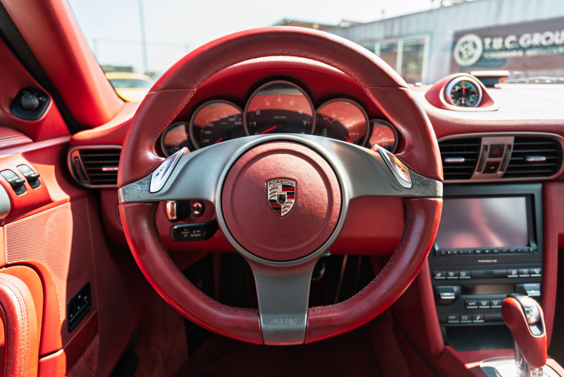 ポルシェ 911(Type997) ｶﾚﾗ ｽﾎﾟｰﾂｸﾛﾉPKG　後期ﾓﾃﾞﾙ ｶﾚﾗﾚｯﾄﾞﾅﾁｭﾗﾙﾚｻﾞｰｲﾝﾃﾘｱ ｸﾗﾘｵﾝﾅﾋﾞ ﾌﾙｾｸﾞTV ﾊﾞｯｸｶﾒﾗ PASM ｷｾﾉﾝ&ﾀﾞｲﾅﾐｯｸｺｰﾅﾘﾝｸﾞﾗｲﾄ ｵｰﾄｴｱｺﾝ ｶﾚﾗ18ｲﾝﾁAW　2年保証