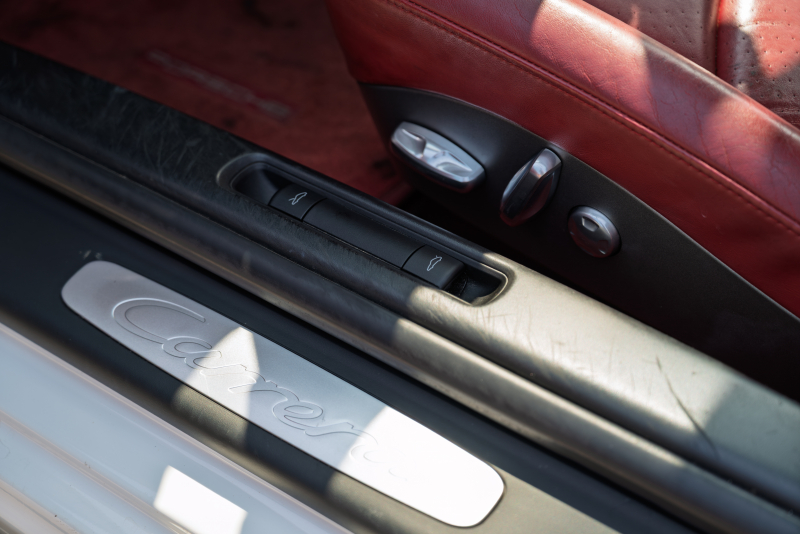 ポルシェ 911(Type997) ｶﾚﾗ ｽﾎﾟｰﾂｸﾛﾉPKG　後期ﾓﾃﾞﾙ ｶﾚﾗﾚｯﾄﾞﾅﾁｭﾗﾙﾚｻﾞｰｲﾝﾃﾘｱ ｸﾗﾘｵﾝﾅﾋﾞ ﾌﾙｾｸﾞTV ﾊﾞｯｸｶﾒﾗ PASM ｷｾﾉﾝ&ﾀﾞｲﾅﾐｯｸｺｰﾅﾘﾝｸﾞﾗｲﾄ ｵｰﾄｴｱｺﾝ ｶﾚﾗ18ｲﾝﾁAW　2年保証