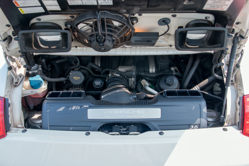 ポルシェ 911(Type997) ｶﾚﾗ ｽﾎﾟｰﾂｸﾛﾉPKG　後期ﾓﾃﾞﾙ ｶﾚﾗﾚｯﾄﾞﾅﾁｭﾗﾙﾚｻﾞｰｲﾝﾃﾘｱ ｸﾗﾘｵﾝﾅﾋﾞ ﾌﾙｾｸﾞTV ﾊﾞｯｸｶﾒﾗ PASM ｷｾﾉﾝ&ﾀﾞｲﾅﾐｯｸｺｰﾅﾘﾝｸﾞﾗｲﾄ ｵｰﾄｴｱｺﾝ ｶﾚﾗ18ｲﾝﾁAW　2年保証