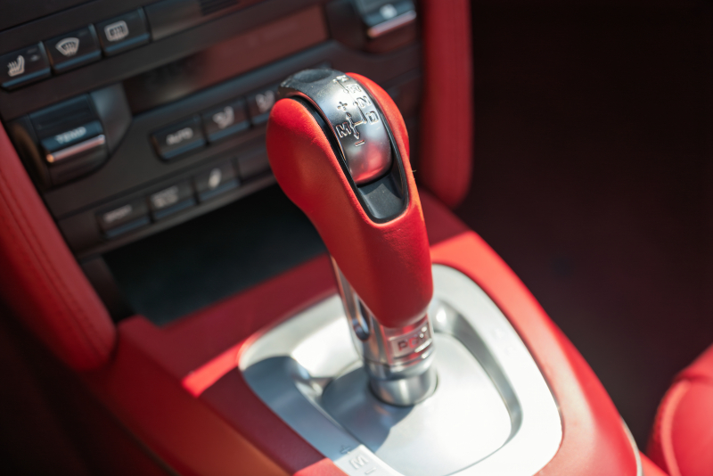 ポルシェ 911(Type997) ｶﾚﾗ ｽﾎﾟｰﾂｸﾛﾉPKG　後期ﾓﾃﾞﾙ ｶﾚﾗﾚｯﾄﾞﾅﾁｭﾗﾙﾚｻﾞｰｲﾝﾃﾘｱ ｸﾗﾘｵﾝﾅﾋﾞ ﾌﾙｾｸﾞTV ﾊﾞｯｸｶﾒﾗ PASM ｷｾﾉﾝ&ﾀﾞｲﾅﾐｯｸｺｰﾅﾘﾝｸﾞﾗｲﾄ ｵｰﾄｴｱｺﾝ ｶﾚﾗ18ｲﾝﾁAW　2年保証