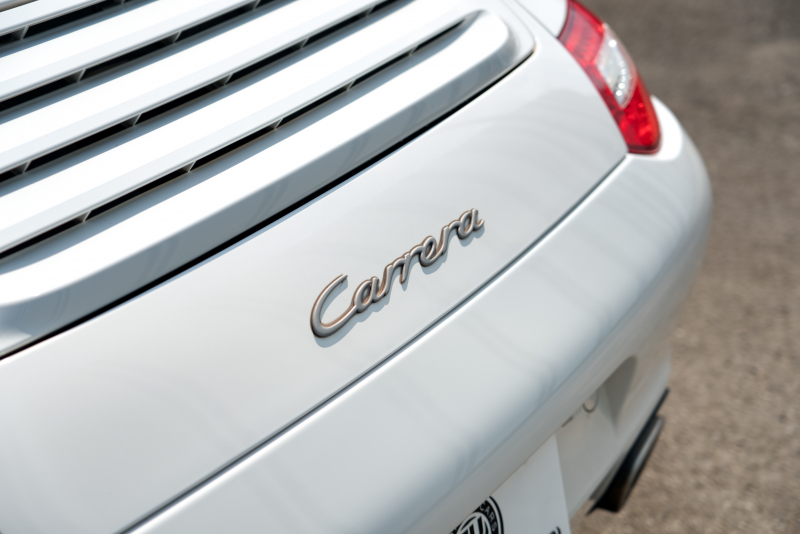 ポルシェ 911(Type997) ｶﾚﾗ ｽﾎﾟｰﾂｸﾛﾉPKG　後期ﾓﾃﾞﾙ ｶﾚﾗﾚｯﾄﾞﾅﾁｭﾗﾙﾚｻﾞｰｲﾝﾃﾘｱ ｸﾗﾘｵﾝﾅﾋﾞ ﾌﾙｾｸﾞTV ﾊﾞｯｸｶﾒﾗ PASM ｷｾﾉﾝ&ﾀﾞｲﾅﾐｯｸｺｰﾅﾘﾝｸﾞﾗｲﾄ ｵｰﾄｴｱｺﾝ ｶﾚﾗ18ｲﾝﾁAW　2年保証
