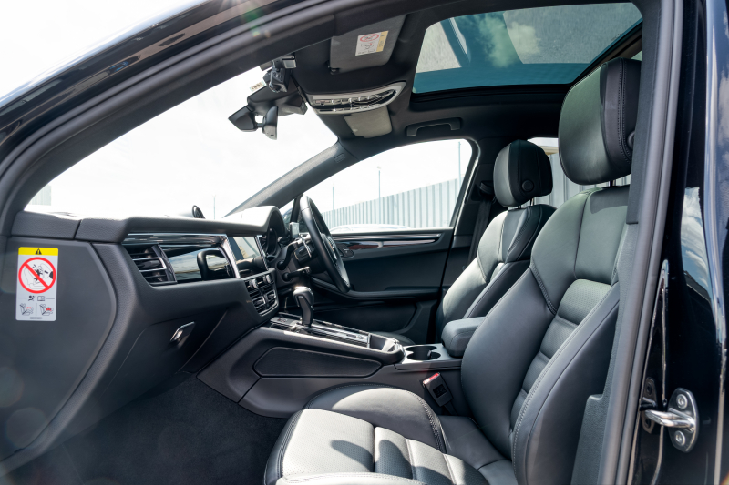 ポルシェ マカン S ｽﾎﾟｰﾂｸﾛﾉPKG　1ｵｰﾅｰ ｱﾀﾞﾌﾟﾃｨﾌﾞｽﾎﾟｰﾂｼｰﾄ ﾋｰﾀｰ ﾊﾟﾉﾗﾏSR PCMﾅﾋﾞ CarPlay PDLS+ PASM ｴﾝﾄﾘｰﾄﾞﾗｲﾌﾞ ACC ﾚｰﾝｷｰﾌﾟTPM ﾏｶﾝS20ｲﾝﾁAW　2年保証