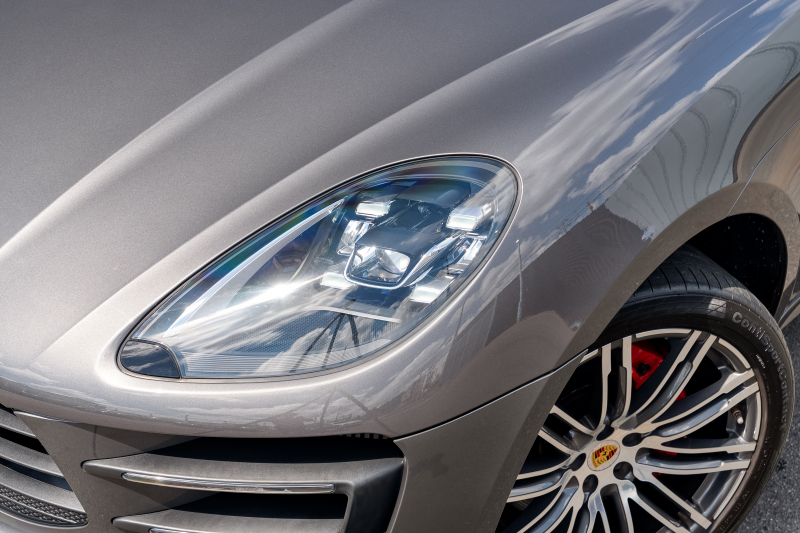 ポルシェ マカン ﾀｰﾎﾞ　ｶﾞｰﾈｯﾄﾚｯﾄﾞﾚｻﾞｰｼｰﾄ PCMﾅﾋﾞｱﾗｳﾝﾄﾞﾋﾞｭｰ Carplay LED/PDLS+ PASM ｴﾝﾄﾘｰﾄﾞﾗｲﾌﾞ ﾚｰﾝﾃﾞﾊﾟｰﾁｬｰﾜｰﾆﾝｸﾞ 911ﾀｰﾎﾞﾃﾞｻﾞｲﾝ21ｲﾝﾁAW　2年保証