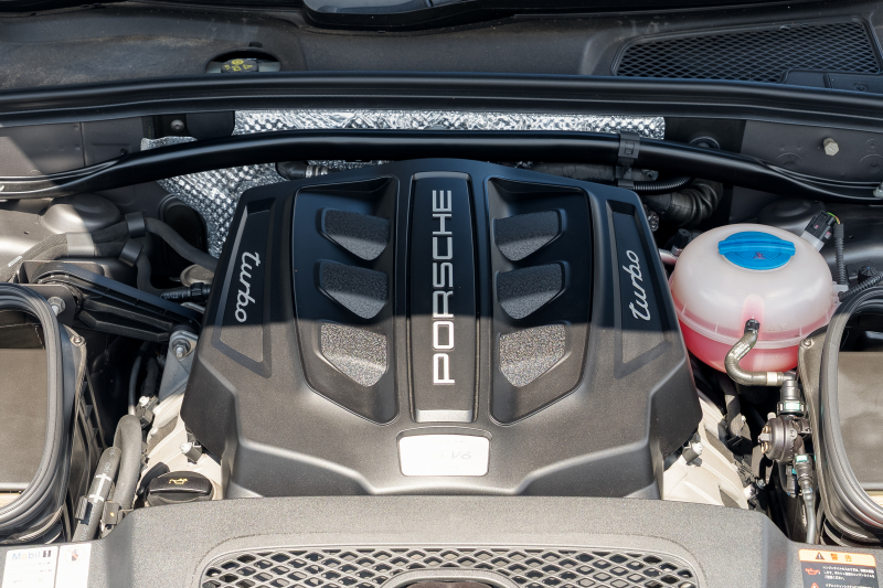 ポルシェ マカン ﾀｰﾎﾞ　ｶﾞｰﾈｯﾄﾚｯﾄﾞﾚｻﾞｰｼｰﾄ PCMﾅﾋﾞｱﾗｳﾝﾄﾞﾋﾞｭｰ Carplay LED/PDLS+ PASM ｴﾝﾄﾘｰﾄﾞﾗｲﾌﾞ ﾚｰﾝﾃﾞﾊﾟｰﾁｬｰﾜｰﾆﾝｸﾞ 911ﾀｰﾎﾞﾃﾞｻﾞｲﾝ21ｲﾝﾁAW　2年保証