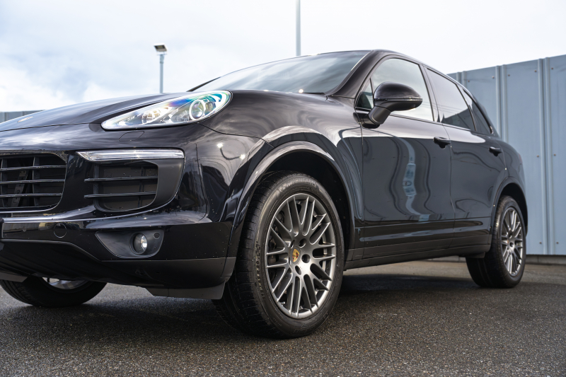 ポルシェ カイエン ﾌﾟﾗﾁﾅｴﾃﾞｨｼｮﾝ　特別仕様車 1ｵｰﾅｰ 後期ﾓﾃﾞﾙ ﾌﾞﾗｯｸﾊｰﾌﾚｻﾞｰ PCMﾅﾋﾞ 地ﾃﾞｼﾞﾁｭｰﾅｰ CarPlay PDLS BOSE ｸﾙｺﾝ ﾊﾟｰｸｱｼｽﾄ RSｽﾊﾟｲﾀﾞｰ20ｲﾝﾁAW　2年保証