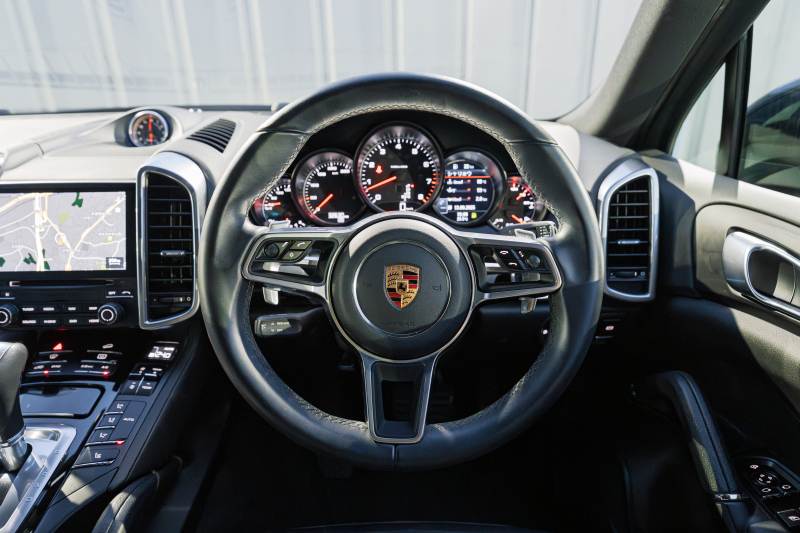 ポルシェ カイエン ﾌﾟﾗﾁﾅｴﾃﾞｨｼｮﾝ　特別仕様車 1ｵｰﾅｰ 後期ﾓﾃﾞﾙ ﾌﾞﾗｯｸﾊｰﾌﾚｻﾞｰ PCMﾅﾋﾞ 地ﾃﾞｼﾞﾁｭｰﾅｰ CarPlay PDLS BOSE ｸﾙｺﾝ ﾊﾟｰｸｱｼｽﾄ RSｽﾊﾟｲﾀﾞｰ20ｲﾝﾁAW　2年保証