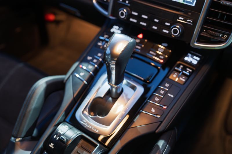 ポルシェ カイエン ﾌﾟﾗﾁﾅｴﾃﾞｨｼｮﾝ　特別仕様車 1ｵｰﾅｰ 後期ﾓﾃﾞﾙ ﾌﾞﾗｯｸﾊｰﾌﾚｻﾞｰ PCMﾅﾋﾞ 地ﾃﾞｼﾞﾁｭｰﾅｰ CarPlay PDLS BOSE ｸﾙｺﾝ ﾊﾟｰｸｱｼｽﾄ RSｽﾊﾟｲﾀﾞｰ20ｲﾝﾁAW　2年保証