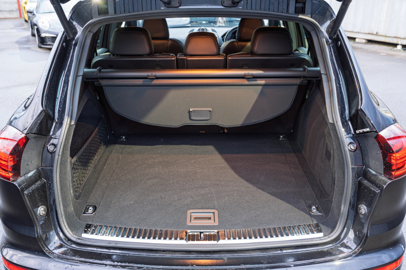 ポルシェ カイエン ﾌﾟﾗﾁﾅｴﾃﾞｨｼｮﾝ　特別仕様車 1ｵｰﾅｰ 後期ﾓﾃﾞﾙ ﾌﾞﾗｯｸﾊｰﾌﾚｻﾞｰ PCMﾅﾋﾞ 地ﾃﾞｼﾞﾁｭｰﾅｰ CarPlay PDLS BOSE ｸﾙｺﾝ ﾊﾟｰｸｱｼｽﾄ RSｽﾊﾟｲﾀﾞｰ20ｲﾝﾁAW　2年保証