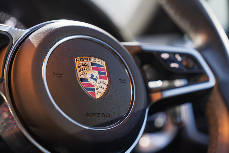 ポルシェ カイエン ﾌﾟﾗﾁﾅｴﾃﾞｨｼｮﾝ　特別仕様車 1ｵｰﾅｰ 後期ﾓﾃﾞﾙ ﾌﾞﾗｯｸﾊｰﾌﾚｻﾞｰ PCMﾅﾋﾞ 地ﾃﾞｼﾞﾁｭｰﾅｰ CarPlay PDLS BOSE ｸﾙｺﾝ ﾊﾟｰｸｱｼｽﾄ RSｽﾊﾟｲﾀﾞｰ20ｲﾝﾁAW　2年保証