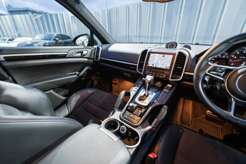 ポルシェ カイエン ﾌﾟﾗﾁﾅｴﾃﾞｨｼｮﾝ　特別仕様車 1ｵｰﾅｰ 後期ﾓﾃﾞﾙ ﾌﾞﾗｯｸﾊｰﾌﾚｻﾞｰ PCMﾅﾋﾞ 地ﾃﾞｼﾞﾁｭｰﾅｰ CarPlay PDLS BOSE ｸﾙｺﾝ ﾊﾟｰｸｱｼｽﾄ RSｽﾊﾟｲﾀﾞｰ20ｲﾝﾁAW　2年保証