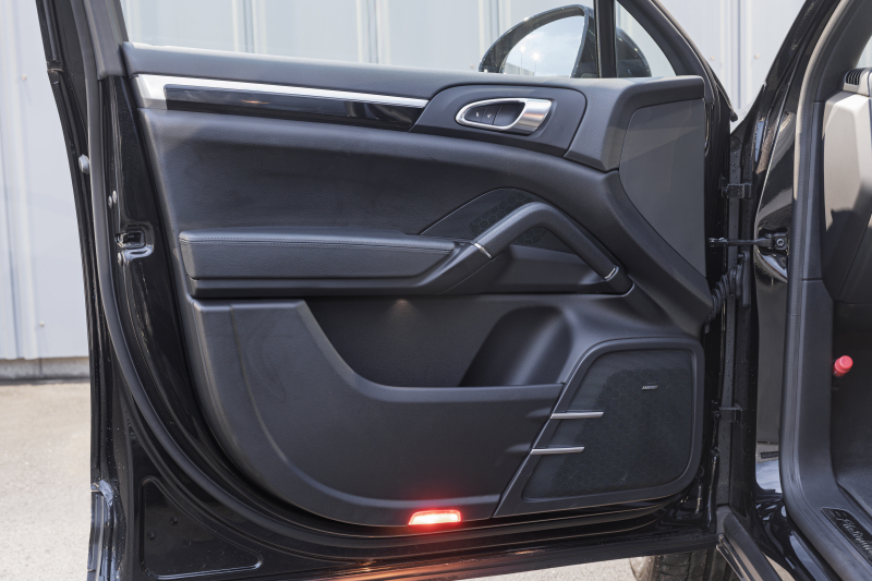 ポルシェ カイエン ﾌﾟﾗﾁﾅｴﾃﾞｨｼｮﾝ　特別仕様車 1ｵｰﾅｰ 後期ﾓﾃﾞﾙ ﾌﾞﾗｯｸﾊｰﾌﾚｻﾞｰ PCMﾅﾋﾞ 地ﾃﾞｼﾞﾁｭｰﾅｰ CarPlay PDLS BOSE ｸﾙｺﾝ ﾊﾟｰｸｱｼｽﾄ RSｽﾊﾟｲﾀﾞｰ20ｲﾝﾁAW　2年保証