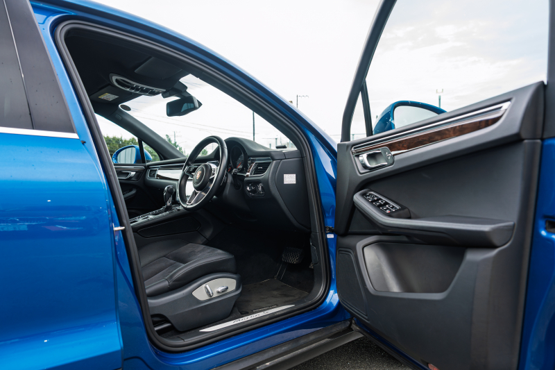 ポルシェ マカン S　ﾌﾞﾗｯｸﾊｰﾌﾚｻﾞｰｼｰﾄ ｸﾗﾘｵﾝﾅﾋﾞ ﾌﾙｾｸﾞTV BTｵｰﾃﾞｨｵ PDLS/ｷｾﾉﾝﾗｲﾄ ﾊﾟｰｸｱｼｽﾄ ｵｰﾄﾃｰﾙｹﾞｰﾄ ｶﾗｰｸﾚｽﾄｾﾝﾀｰｷｬｯﾌﾟ ﾏｶﾝﾀｰﾎﾞ19ｲﾝﾁAW　2年保証