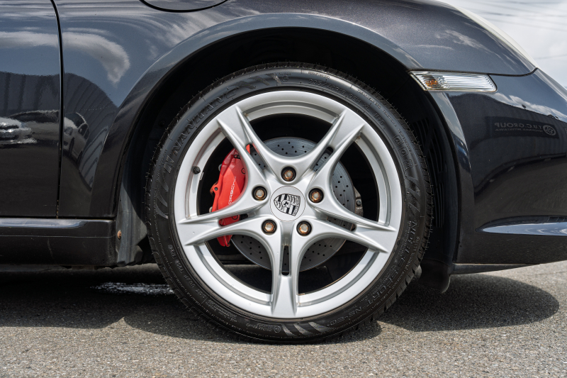 ポルシェ ボクスター S ｽﾎﾟｰﾂｸﾛﾉPKG　後期ﾓﾃﾞﾙ ﾌﾞﾗｯｸﾊｰﾌﾚｻﾞｰｼｰﾄ ｼｰﾄﾋｰﾀｰ ﾌﾞﾗｯｸｿﾌﾄﾄｯﾌﾟ ｸﾗﾘｵﾝﾅﾋﾞTV ﾀﾞｲﾅﾐｯｸｺｰﾅﾘﾝｸﾞﾗｲﾄ ｸﾙｺﾝ ｵｰﾄｴｱｺﾝ ｹｲﾏﾝS18ｲﾝﾁAW　2年保証