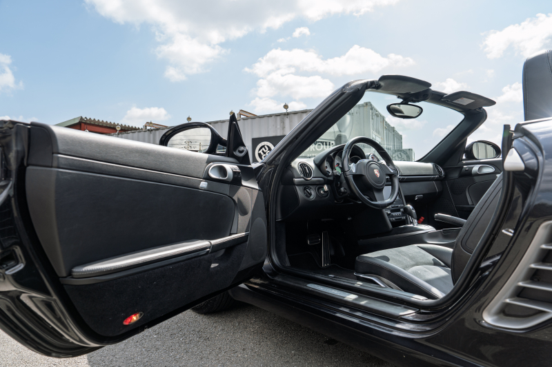 ポルシェ ボクスター S ｽﾎﾟｰﾂｸﾛﾉPKG　後期ﾓﾃﾞﾙ ﾌﾞﾗｯｸﾊｰﾌﾚｻﾞｰｼｰﾄ ｼｰﾄﾋｰﾀｰ ﾌﾞﾗｯｸｿﾌﾄﾄｯﾌﾟ ｸﾗﾘｵﾝﾅﾋﾞTV ﾀﾞｲﾅﾐｯｸｺｰﾅﾘﾝｸﾞﾗｲﾄ ｸﾙｺﾝ ｵｰﾄｴｱｺﾝ ｹｲﾏﾝS18ｲﾝﾁAW　2年保証