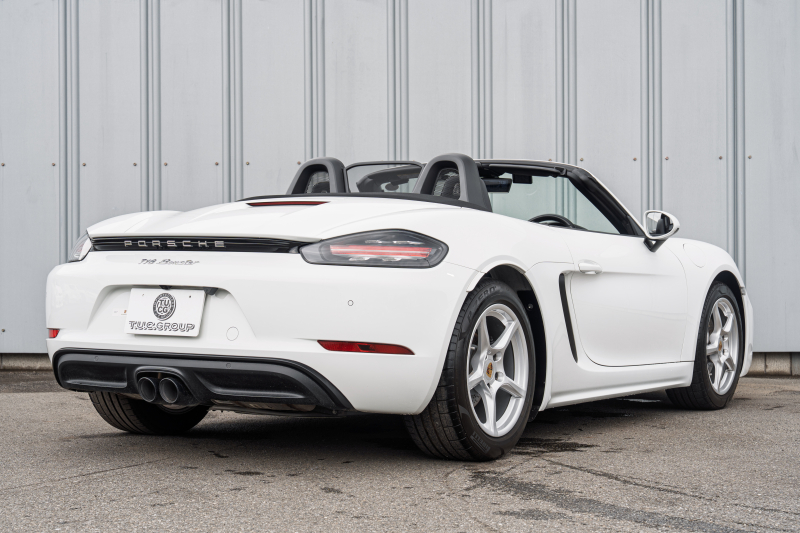 ポルシェ 718 ボクスター ﾍﾞｰｽｸﾞﾚｰﾄﾞ ｽﾎﾟｰﾂｸﾛﾉPKG　ﾌﾞﾗｯｸﾊｰﾌﾚｻﾞｰｼｰﾄ ｼｰﾄﾋｰﾀｰ ﾌﾞﾗｯｸｿﾌﾄﾄｯﾌﾟ PCMﾅﾋﾞ CarPlay ｷｾﾉﾝ ｵｰﾄｴｱｺﾝ TPM ﾊﾟｰｸｱｼｽﾄ 電格ﾐﾗｰ ﾎﾞｸｽﾀｰ18ｲﾝﾁAW　2年保証